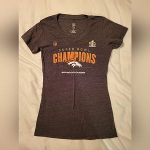 BRONCOS Super Bowl Champions fitted T-Shirt 🏈